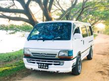 Toyota Dolphin 113 1995 Van