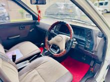 https://riyasewana.com/uploads/nissan-trad-sunny-181525436284.jpg