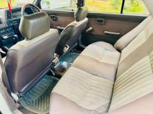 https://riyasewana.com/uploads/nissan-trad-sunny-282002386086.jpg
