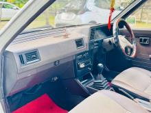 https://riyasewana.com/uploads/nissan-trad-sunny-282002386334.jpg