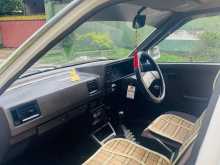 https://riyasewana.com/uploads/nissan-trade-sunny-1990-617400412374.jpg
