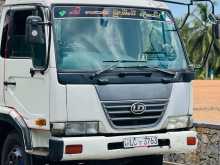 Nissan Ud 2001 Lorry
