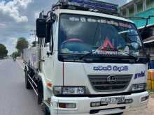 Nissan Ud 2010 Lorry
