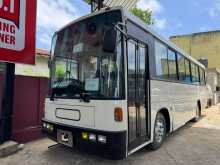 Nissan Ud 1996 Bus