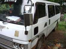 Nissan UR Van 1986 Van