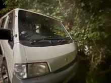 Nissan Nissan 2011 Van