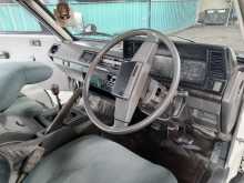 https://riyasewana.com/uploads/nissan-vanatte-1992-2512075312823.jpg