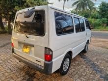 Nissan Vanette 2003 Van