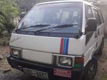 Nissan Vanette 1988 Van