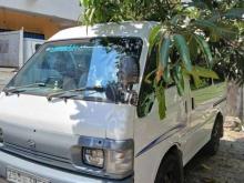 Nissan VANETTE 1996 Van