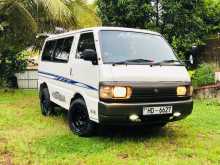 Nissan Vanette 2000 Van