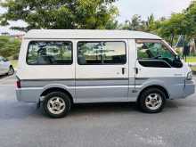 Nissan Vanette 2000 Van