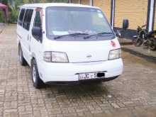 Nissan Vanette 2000 Van
