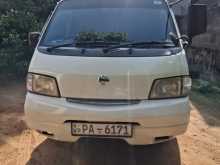Nissan Vanette 2001 Van