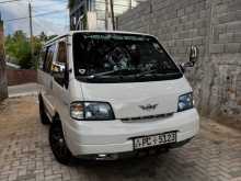 Nissan Vanette 2000 Van