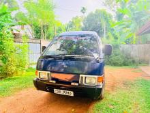 Nissan Vanette 1993 Van