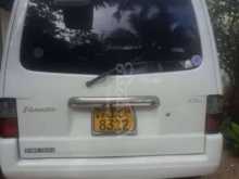 Nissan Vanette 2000 Van