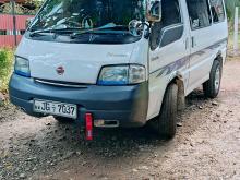 Nissan Vanette 2000 Van