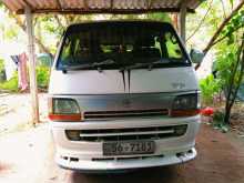 Toyota Dolphin 1998 Van