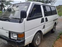 Nissan Vanette 1988 Van