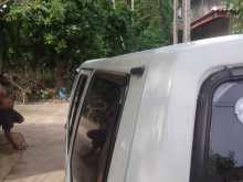 https://riyasewana.com/uploads/nissan-vannet-1992-210583812444.jpg