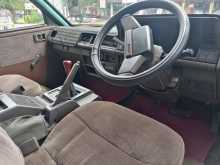 https://riyasewana.com/uploads/nissan-vannet-1993-2411391412323.jpg