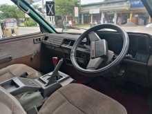 https://riyasewana.com/uploads/nissan-vannet-1993-814344412722.jpg