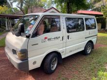 Nissan Vannet 1996 Van