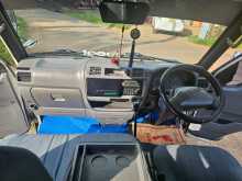 https://riyasewana.com/uploads/nissan-vannet-2001-812352012313.jpg
