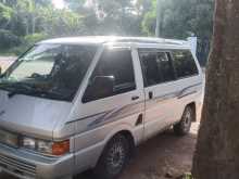 Nissan Largo 1989 Van