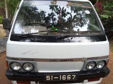 Nissan Vanette 1986 Van