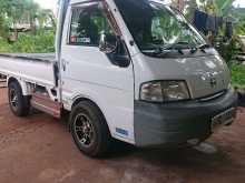 Nissan Vantte 2000 Lorry