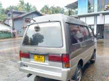 https://riyasewana.com/uploads/nissan-venat-vx-1957294182.jpg