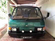 Nissan Vanette 1983 Van