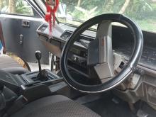 https://riyasewana.com/uploads/nissan-venette-178304417605.jpg