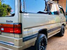 Nissan VRE24 1992 Van