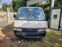 Nissan VRE24 Caravan 1991 Van