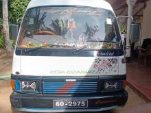 Nissan Vrg 1985 Van