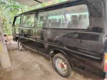Nissan Vrg 1982 Van