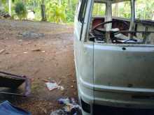 Nissan Vrg 1985 Van