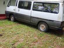 Nissan Vrg 1985 Van