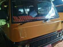 https://riyasewana.com/uploads/nissan-vrg-1986-2211064012332.jpg
