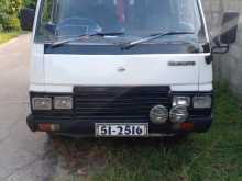 Nissan VRG 1986 Van