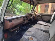 https://riyasewana.com/uploads/nissan-vrg-23-1981-228204412774.jpg