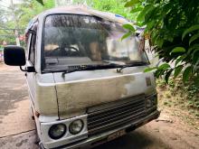 Nissan Vrg 1986 Van