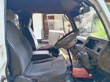 https://riyasewana.com/uploads/nissan-vrg-caravan-1221494017335.jpg