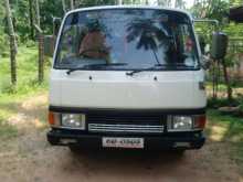 Nissan Caravan Vrge 1983 Van
