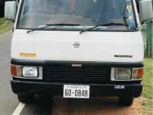 Nissan VRGE23 1981 Van
