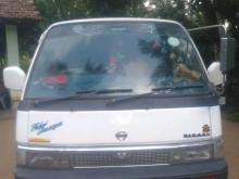 Nissan Caravan VRGE24 1991 Van