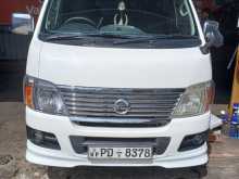 Nissan VWE25 QD 32 2008 Van